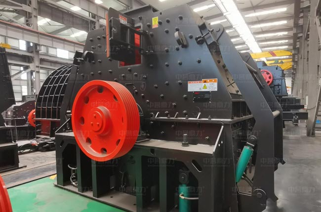 可逆式制砂機(jī)設(shè)備圖片