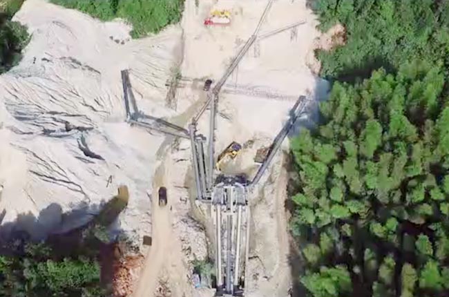 ���Ϟg�(y��ng)���ڽ��ĕr(sh��)�a(ch��n)300����ʯ���a(ch��n)��(xi��n)