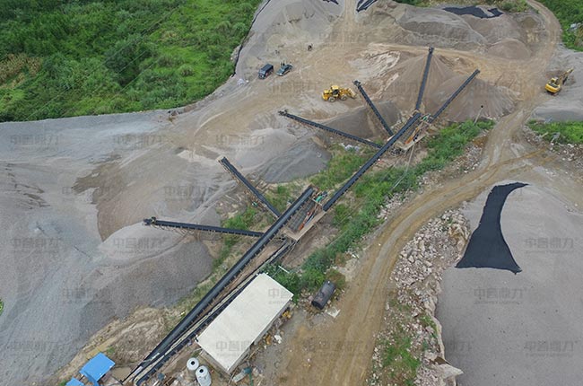 湖南張家界時(shí)產(chǎn)300噸鵝卵石機(jī)制砂生產(chǎn)線