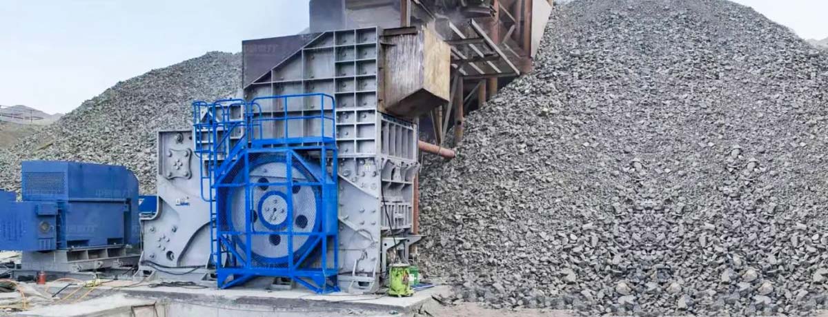 山西忻州鐵礦石破碎生產(chǎn)線圖片