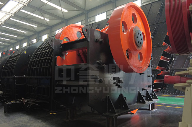 PE200��300�ʽ����C(j��)