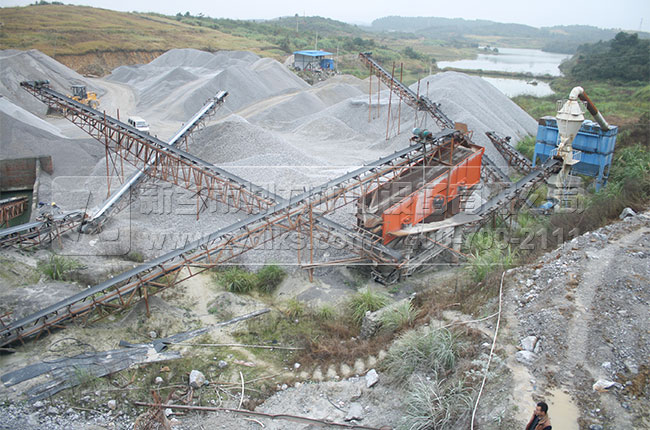 采石場生產(chǎn)線現(xiàn)場 采石場生產(chǎn)線現(xiàn)場