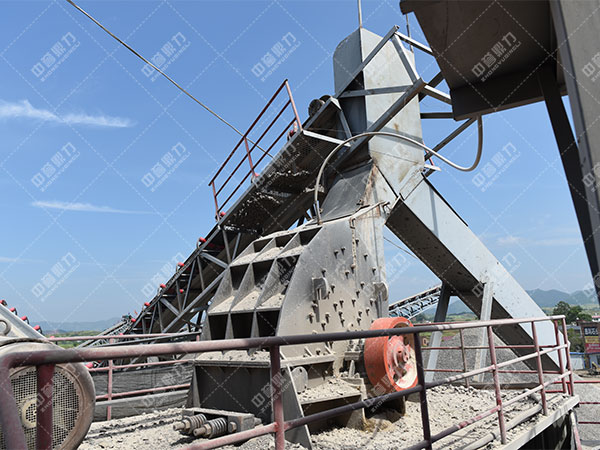 礦山粉碎機(jī) 礦山粉碎機(jī)
