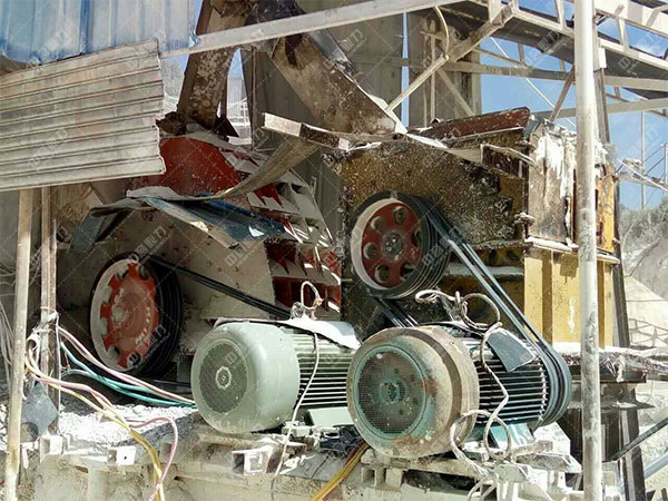 錘式破石機(jī)