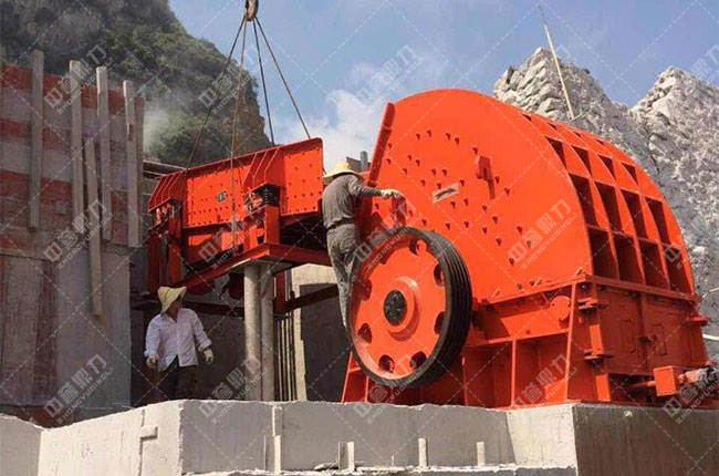 石灰石錘式破碎機(jī)