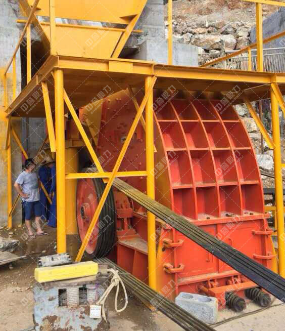 �����ϲ��r(sh��)�a(ch��n)300���������a(ch��n)���F(xi��n)��(ch��ng)����չʾ4