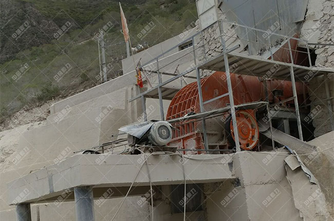 寧夏固原時(shí)產(chǎn)800噸石料生產(chǎn)線展示圖3