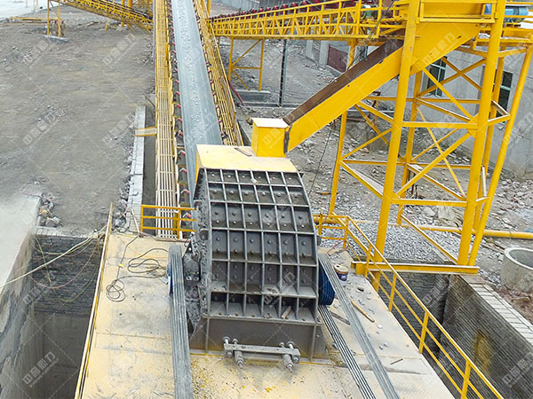 1512重型錘式破碎機(jī)