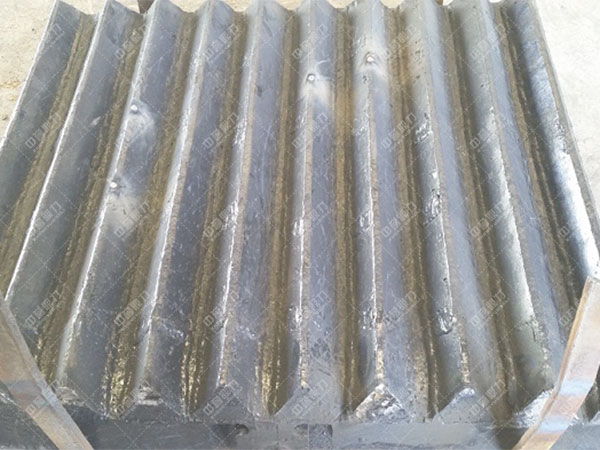 顎式破碎機(jī)顎板