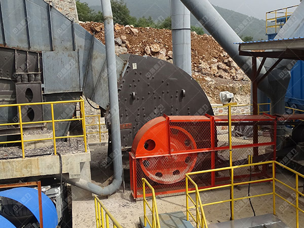 四川pc錘式破碎機(jī)成功投產(chǎn)