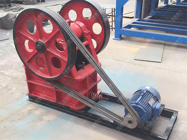 顎式粉碎機(jī)