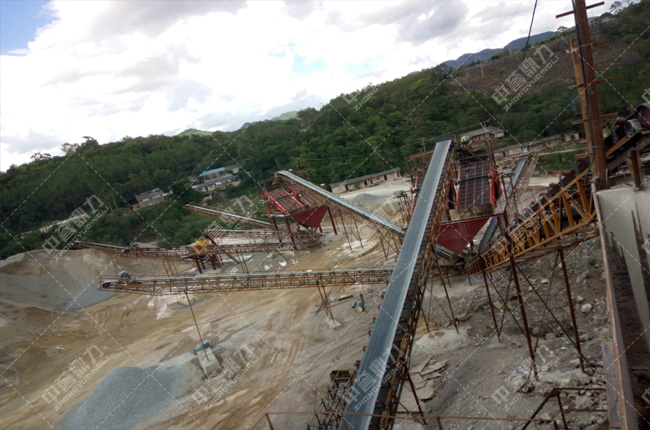 云南玉磨鐵路普洱段時產(chǎn)400噸砂石骨料生產(chǎn)線